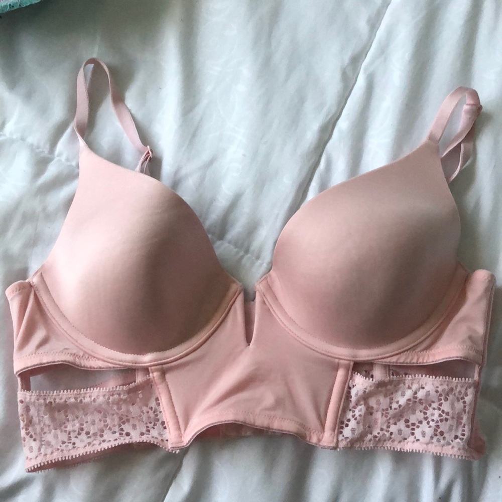 Victoria’s Secret very sexy plunge bra